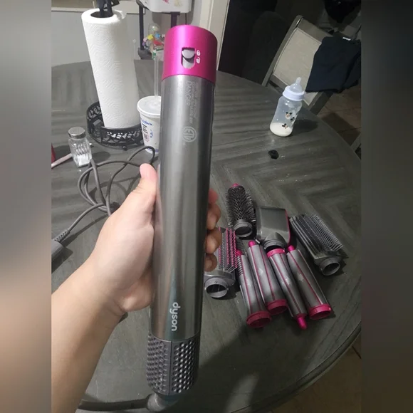 Dyson Airwrap - Picture 4 of 9